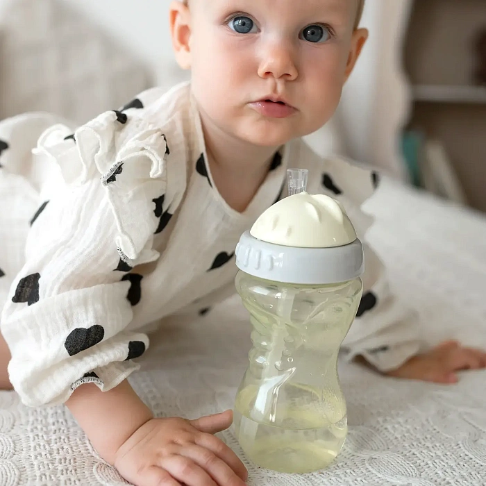 Bebaby Поильник с трубочкой, непроливающий, 9 мес+ (в ассортименте), арт.C-6  300 мл