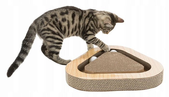 Trixie Когтеточка для кошек , треугольной формы, с кошачьей мятой, 36*5*36/36см