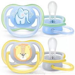 AVENT Соска-пустышка силиконовая ортодонтическая с щитком-нагубником из полипропилена и термопластичного эластомера, кольцом-держателем из полипропилена, футляром из полипропилена (Ultra Air декор Слон/Лев) 0-6 мес. д/мальчиков (уп.2
шт) SCF085/01