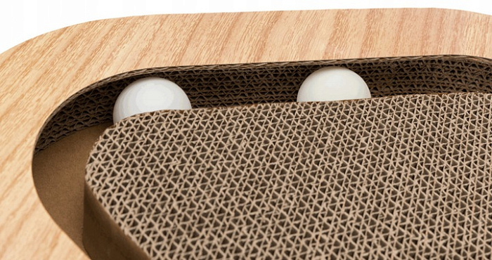 Trixie Когтеточка для кошек , треугольной формы, с кошачьей мятой, 36*5*36/36см