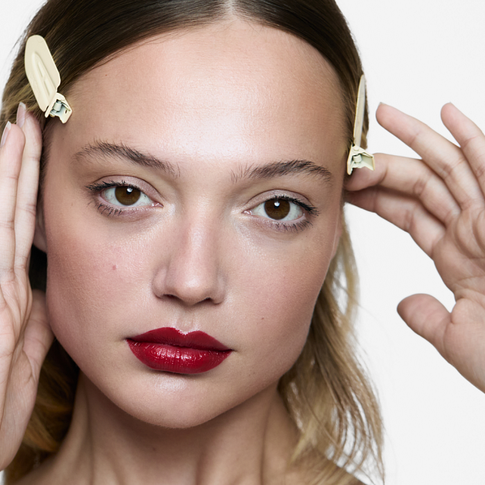 Laboratoires EMBRYOLISSE Оттеночный бальзам-стик 3 в 1 для губ, щек и век, тон насыщенно-красный, 2,5 г