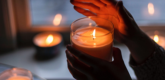 Создаём уют дома: ароматные свечи в нашем каталоге!