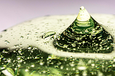 Уход, который понимает кожу: подборка косметики со скваланом